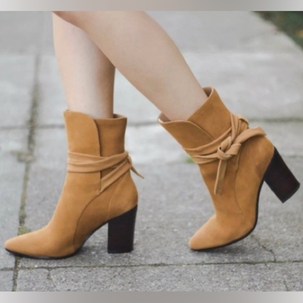 Banana Republic Womens Canton Suede Ankle Tie Bootie 6 1/2